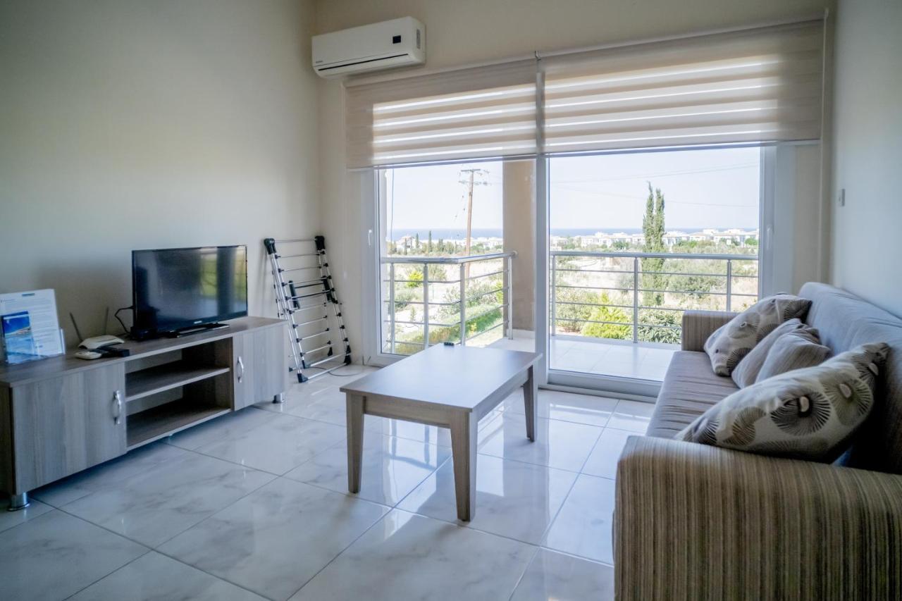 Spacious Two-Bedroom Apartment In Amazing Residence Escape Homes Кирения Экстерьер фото