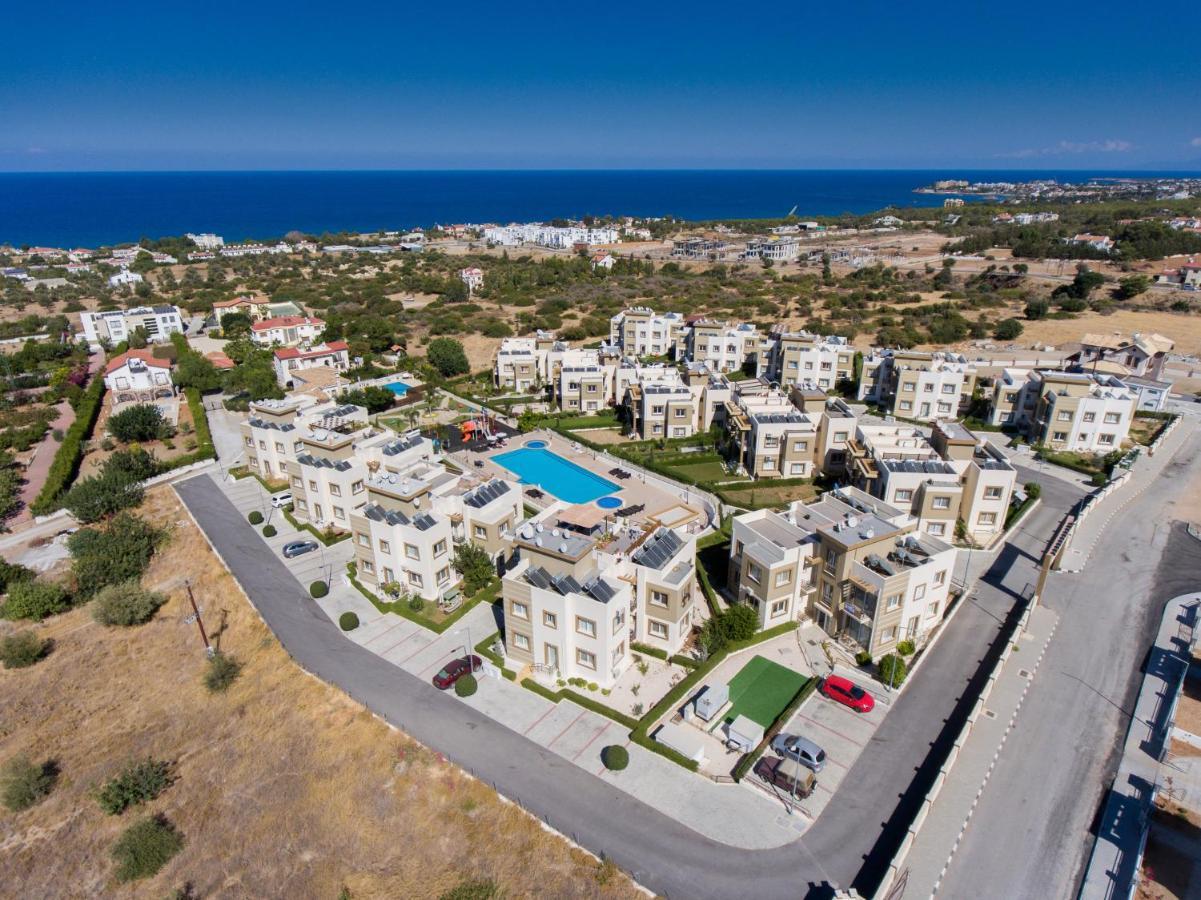 Spacious Two-Bedroom Apartment In Amazing Residence Escape Homes Кирения Экстерьер фото