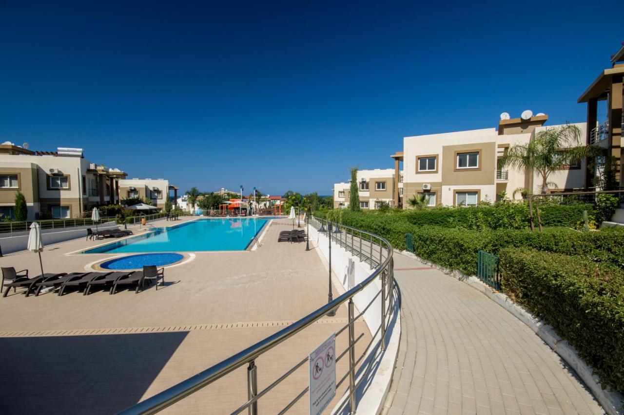 Spacious Two-Bedroom Apartment In Amazing Residence Escape Homes Кирения Экстерьер фото