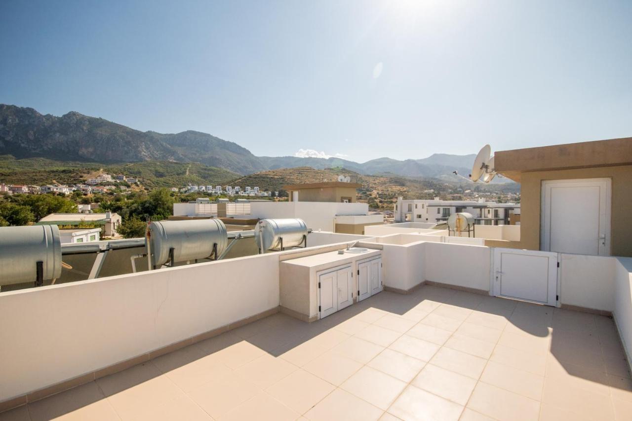 Spacious Two-Bedroom Apartment In Amazing Residence Escape Homes Кирения Экстерьер фото