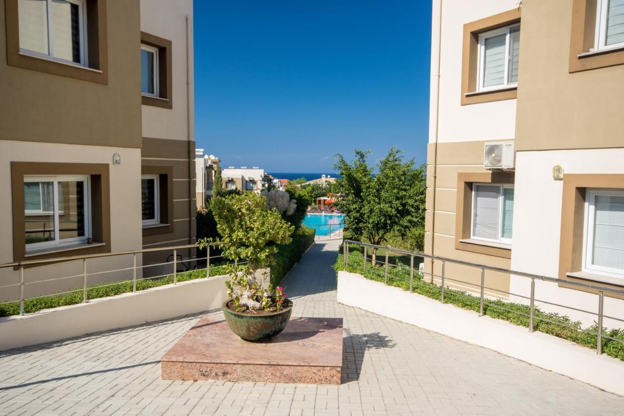 Spacious Two-Bedroom Apartment In Amazing Residence Escape Homes Кирения Экстерьер фото