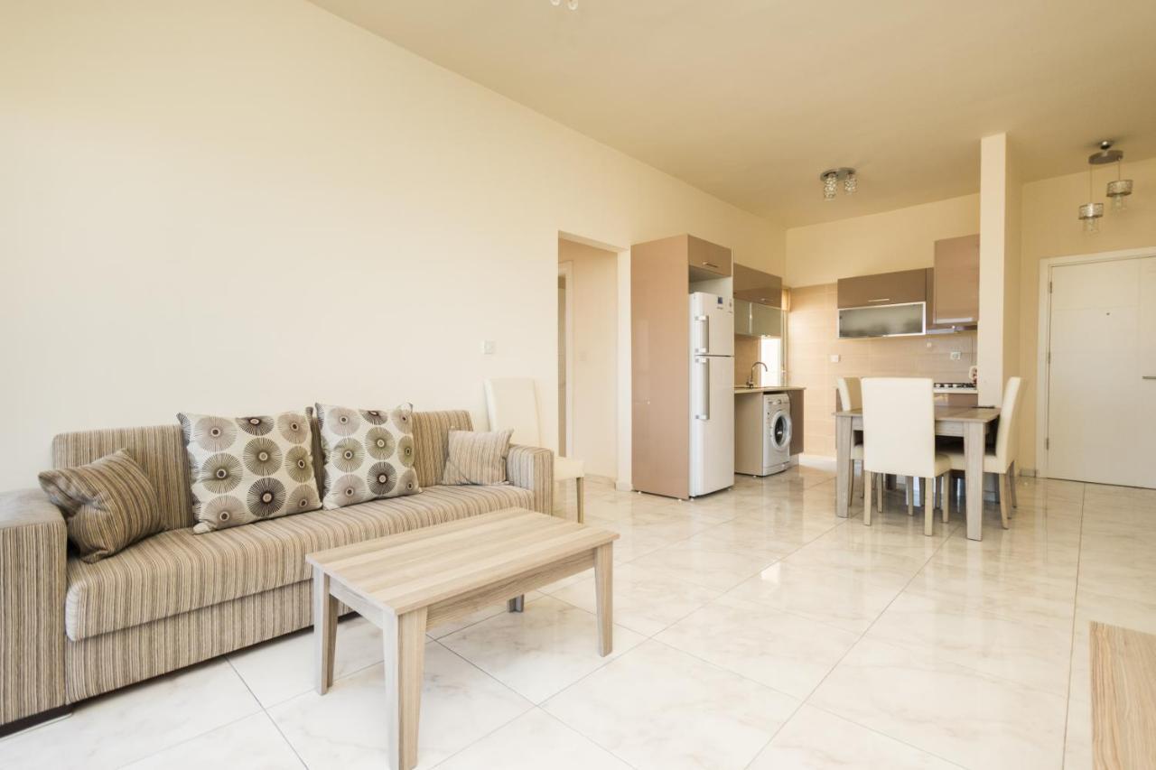Spacious Two-Bedroom Apartment In Amazing Residence Escape Homes Кирения Экстерьер фото